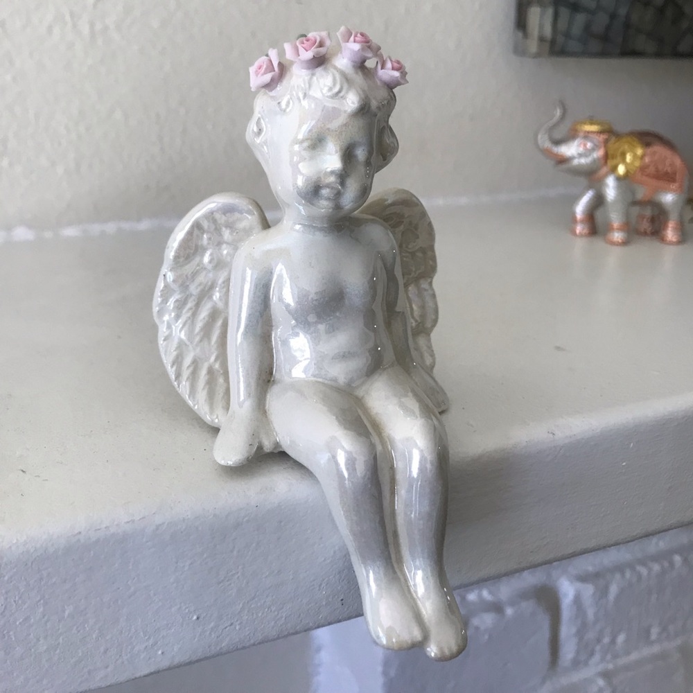 Antique angel